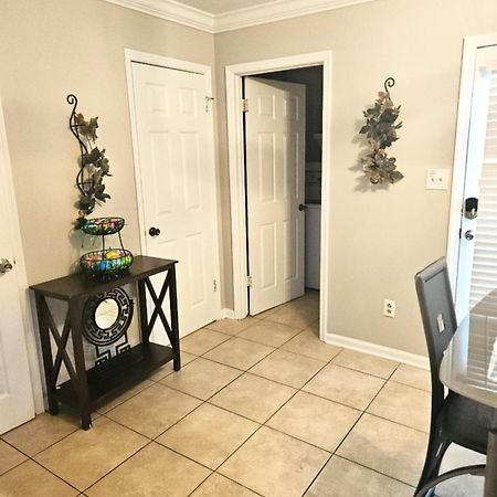 Urban Oasis Retreat In The Southwest! Villa Huntsville Bagian luar foto