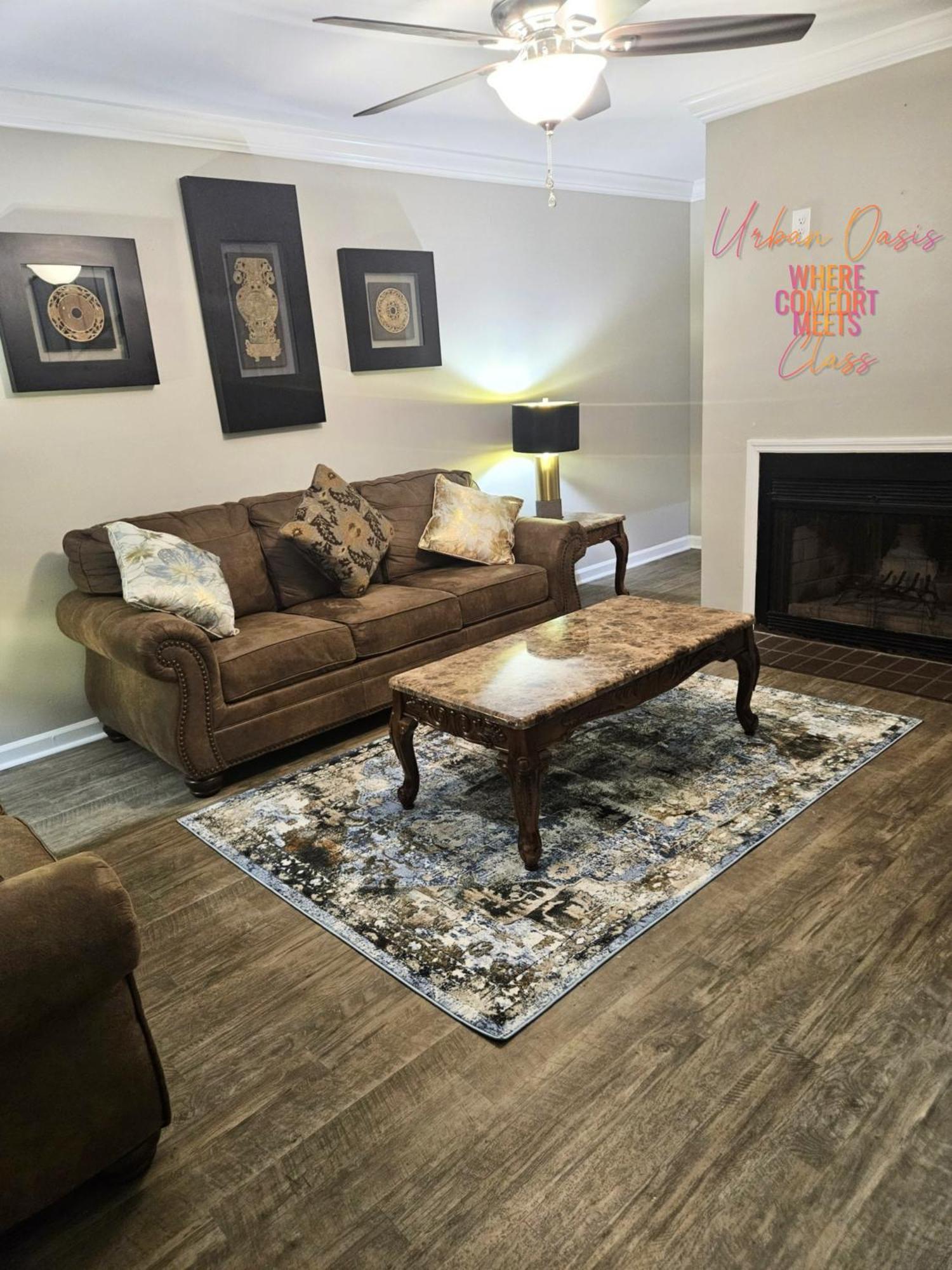 Urban Oasis Retreat In The Southwest! Villa Huntsville Bagian luar foto